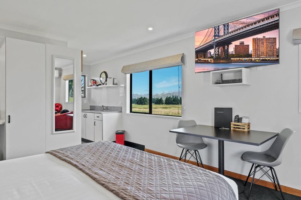 Executive Suite with Hot Tub