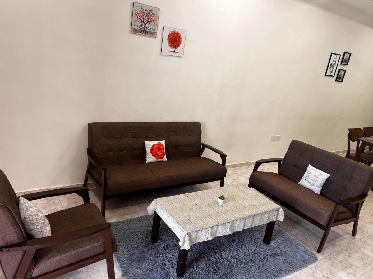 B&B Batu Pahat - SunnyDay Homestay -Batu Pahat Town - Bed and Breakfast Batu Pahat