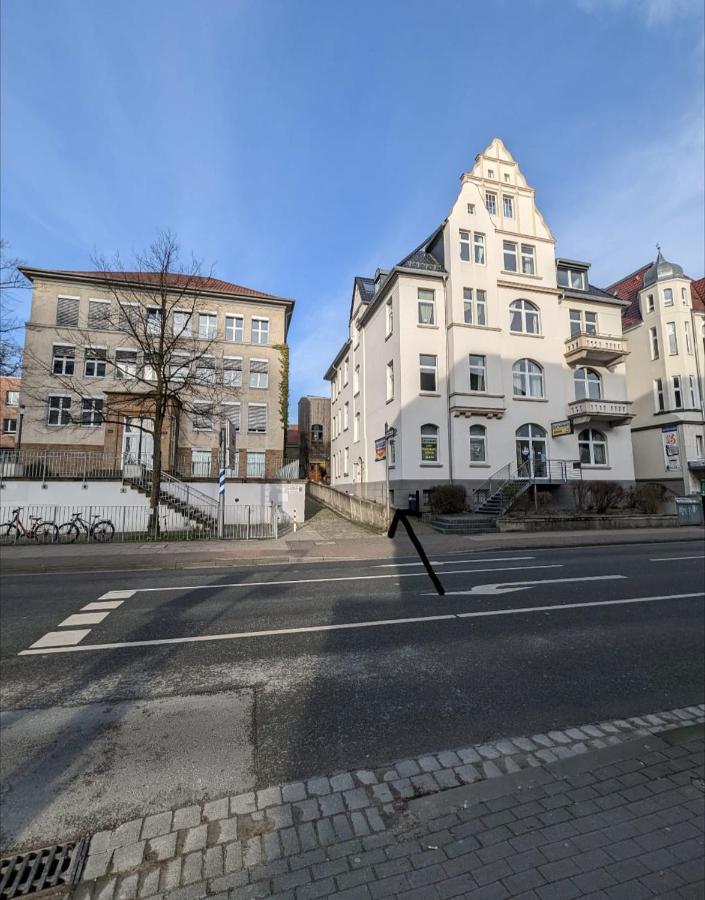 Luxuriöses Penthouse mit Dachterrasse & Massagesessel EM-APARTMENTS DEUTSCHLAND - Ferienwohnung Bielefeld