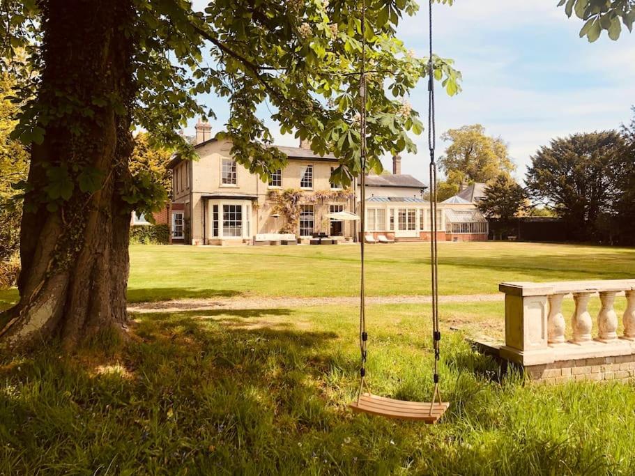 B&B Lowestoft - Somerleyton Meadows - Somerley House plus Hut & Hot Tub - Bed and Breakfast Lowestoft