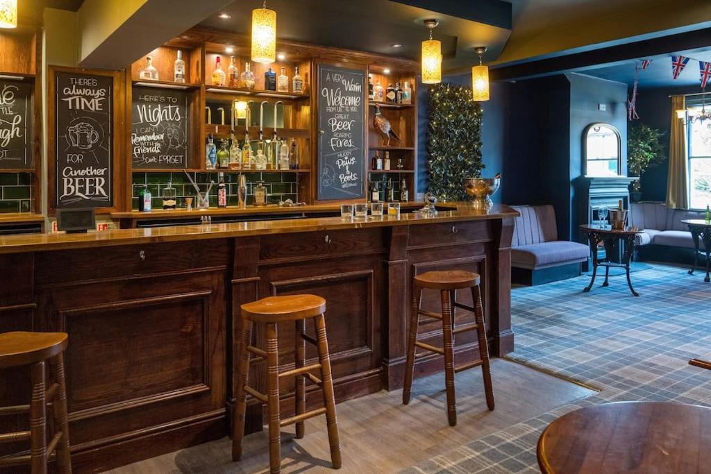 The Lettered Board Apartments - B&B Pickering