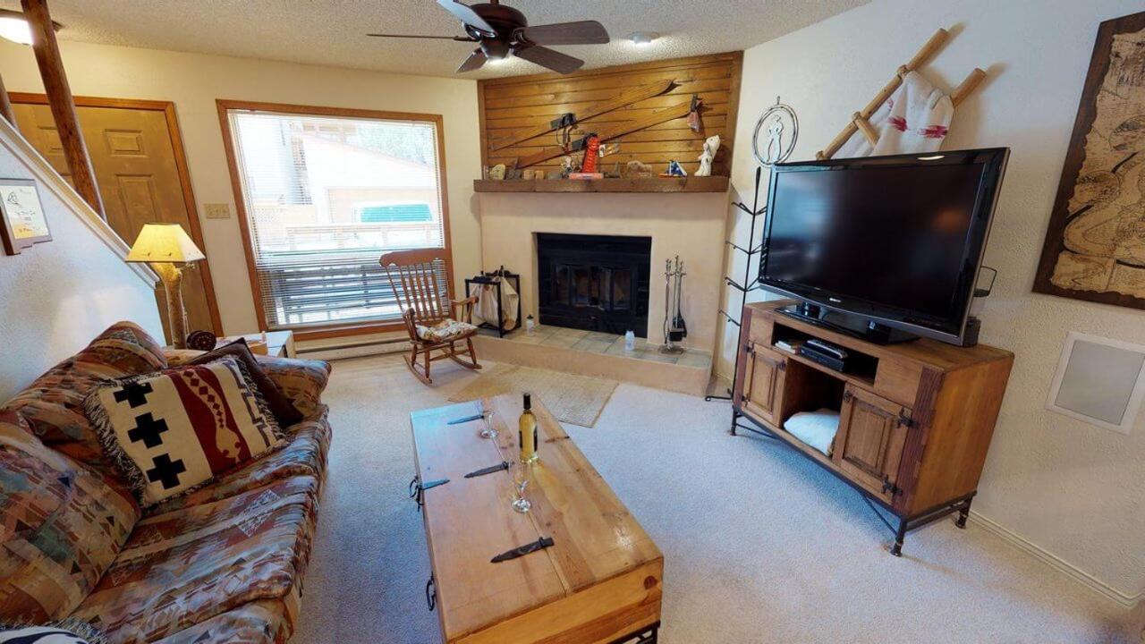 Grandview 12 Townhouse With High Speed Wifi - Chambres d’hôtes Red River