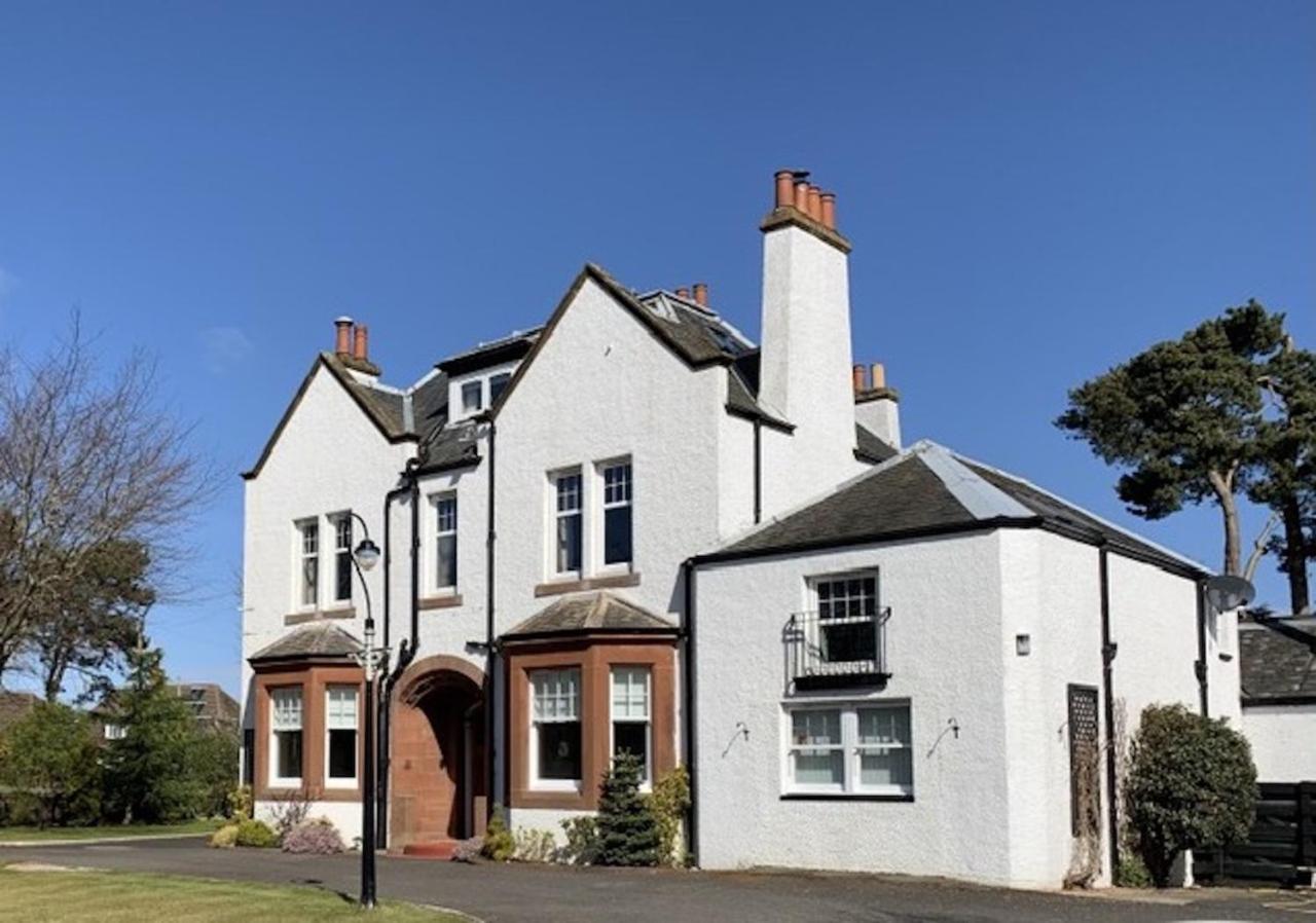 B&B Leuchars - Pinewood Country House - Bed and Breakfast Leuchars