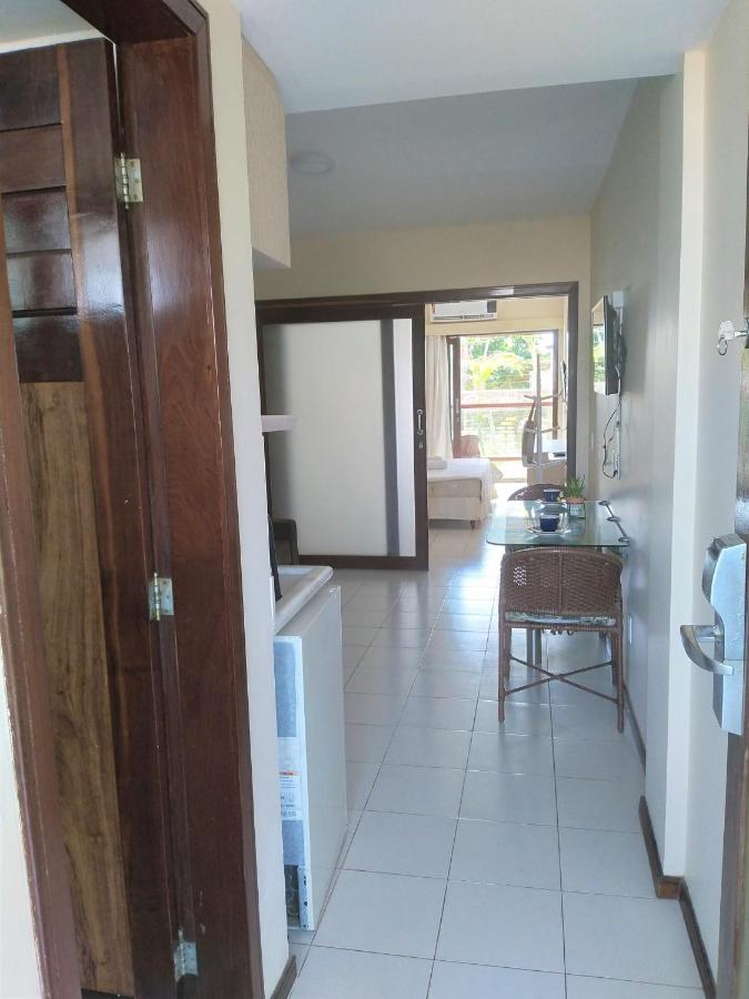 Flat a beira mar, vista lateral - Araça 408 - B&B