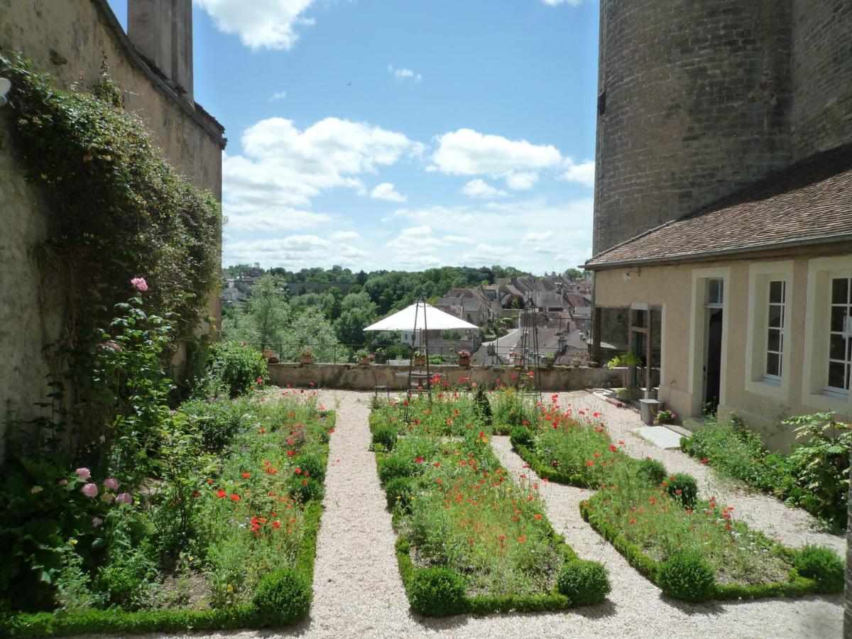 B&B Semur-en-Auxois - La Maison de la Tour - Bed and Breakfast Semur-en-Auxois