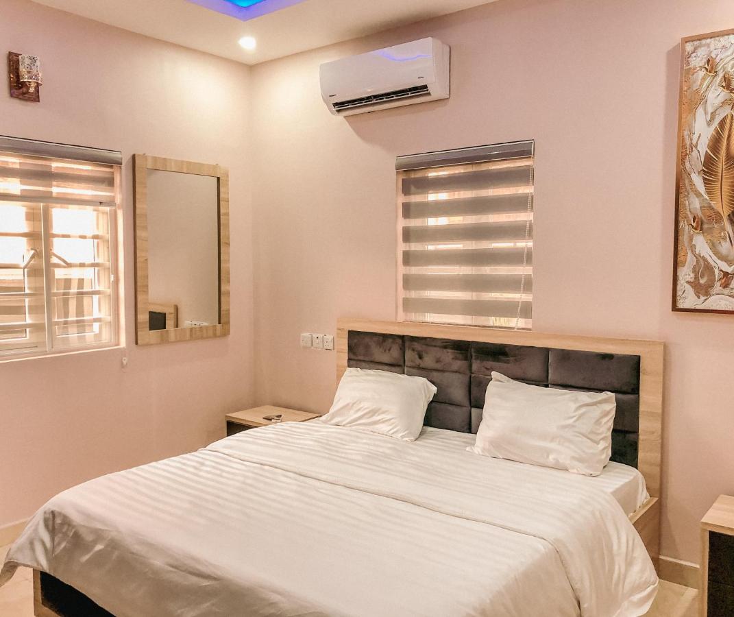 B&B Ikeja - Crayford Homes - Bed and Breakfast Ikeja