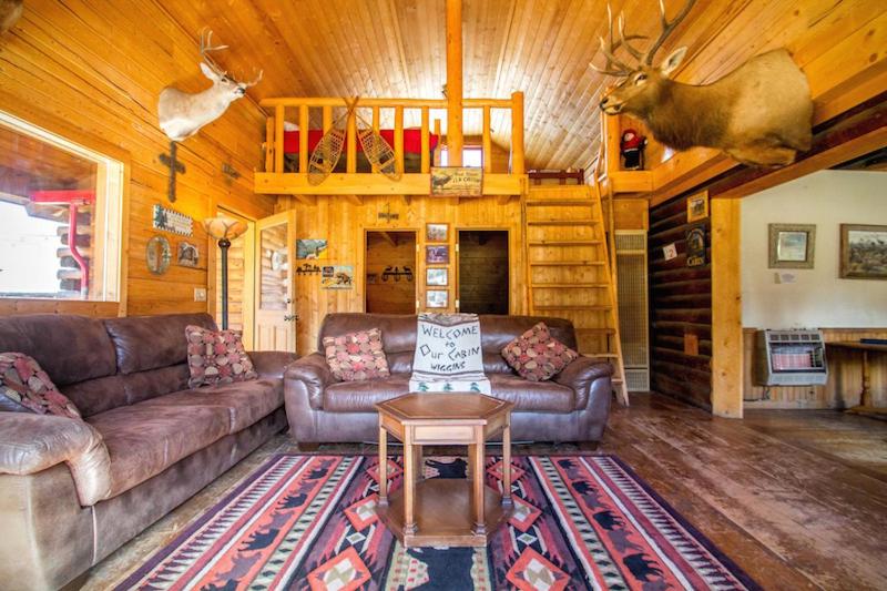 B&B Red River - Wiggins Cabin In Upper Valley With High Speed Wifi - Bed and Breakfast Red River