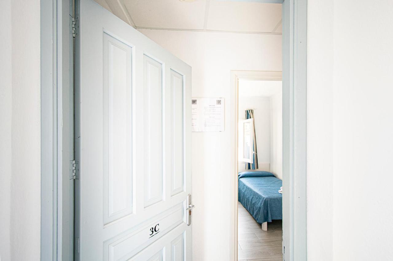 Apartment with Shower