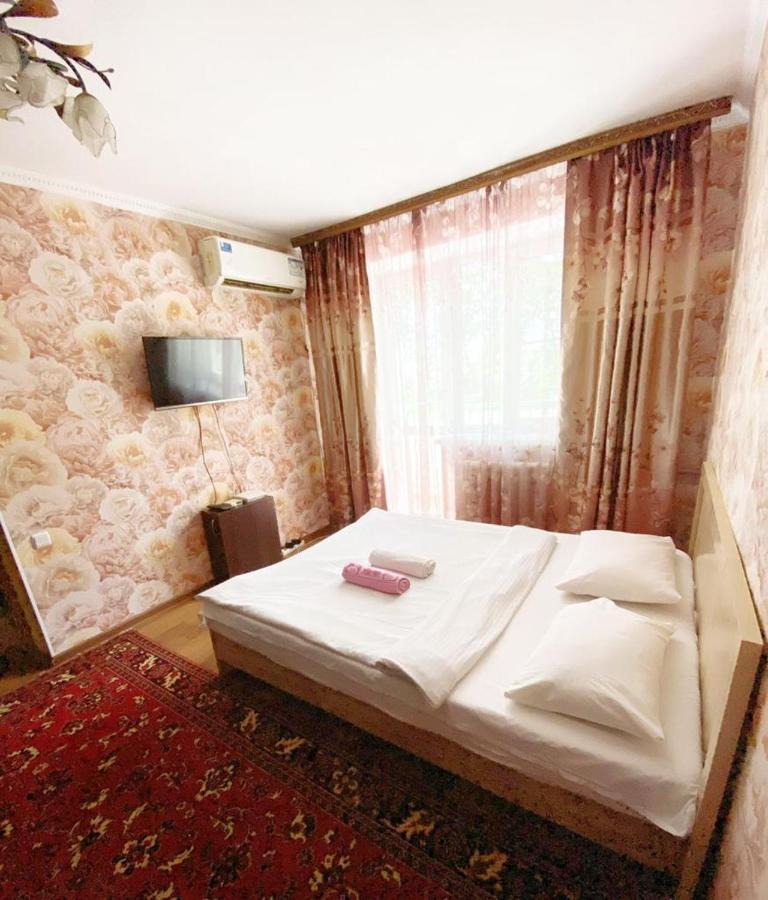 B&B Turksib - Квартира напротив Аэропорта - Bed and Breakfast Turksib