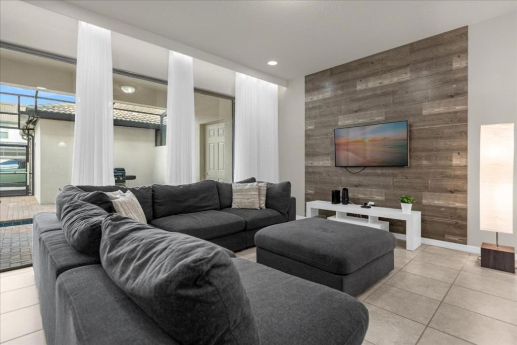 5 Bedrooms 45 Bathrooms Windsor At Westside 8936 Al - B&B Orlando