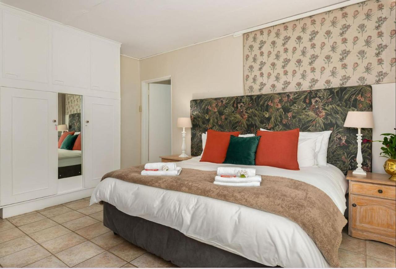 Self-catering Twin or King Suite