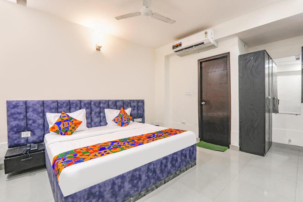 B&B Lucknow - FabHotel Silver Stone Inn - Bed and Breakfast Lucknow