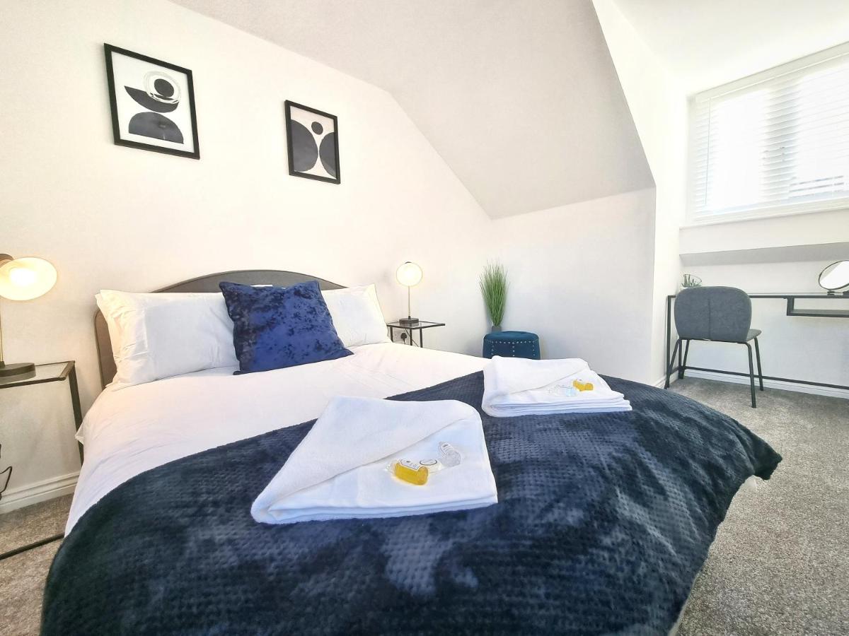 B&B Cambridge - Stylish 3 Bedrooms & 2 Bathrooms House, Free Parking! - Bed and Breakfast Cambridge