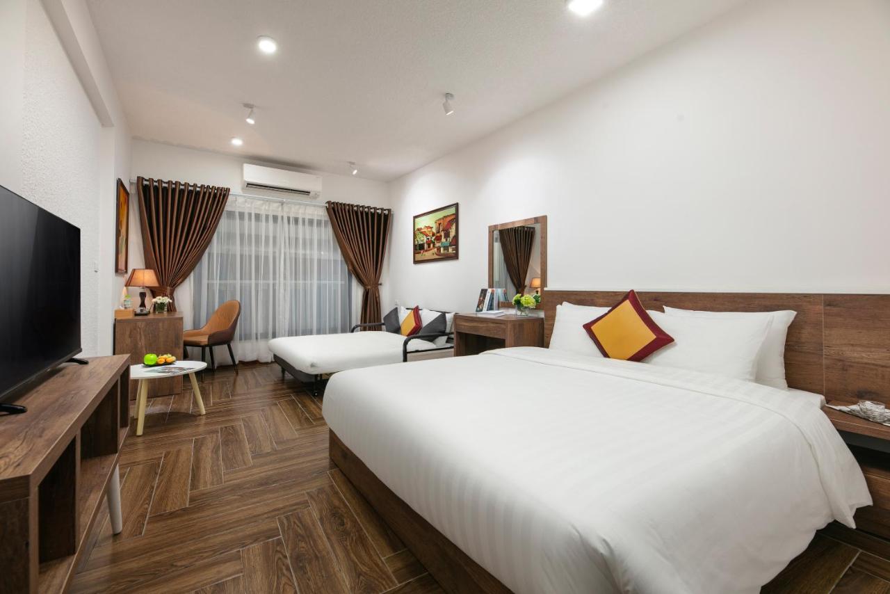 Triple Room with Balcony