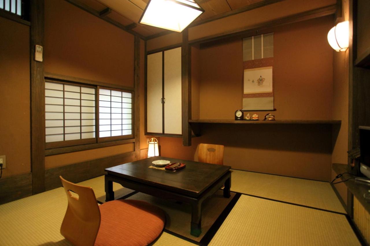 Japanese-Style Budget Single Room with Shared Bathroom