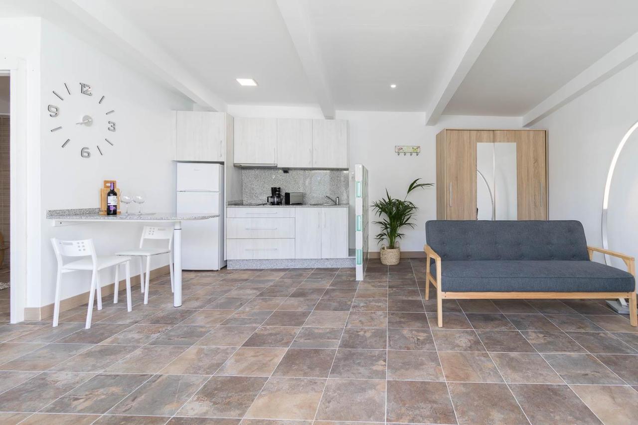 Estudio con vistas al jardín