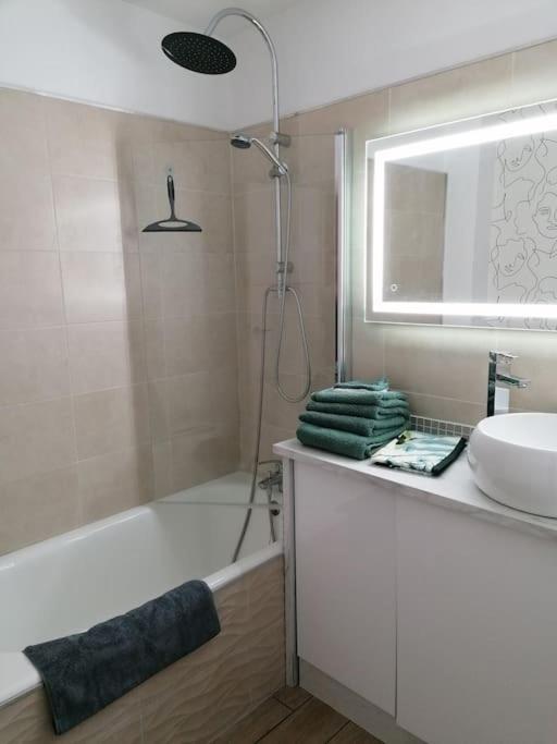 Studio Quiberon au Calme à 200 m de L embarcadère - Chambres d’hôtes Quiberon