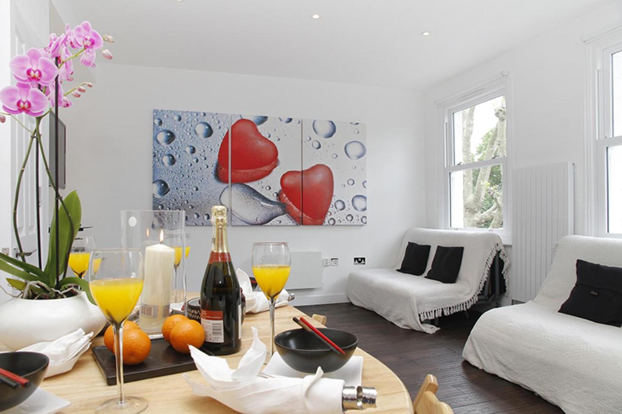 B&B London - Holiday Lets London - I4 - Bed and Breakfast London