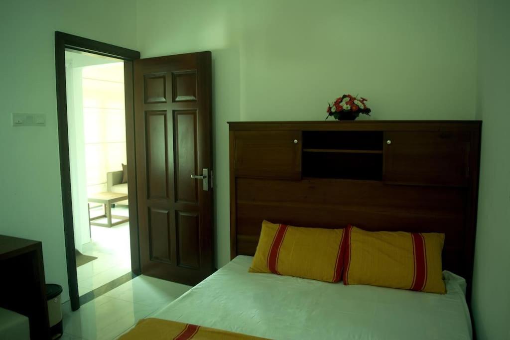 B&B Karagampitiya - 2 AC Bed Rooms apartment at Mount Lavinia beach - Bed and Breakfast Karagampitiya