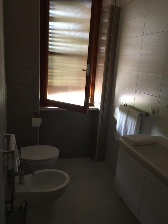 Camera Matrimoniale con Vista Giardino