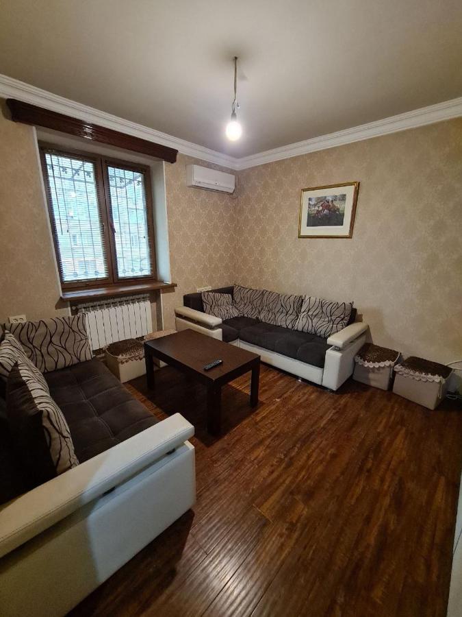 B&B Yerevan - lovely apartment on Chekhov street - Bed and Breakfast Yerevan