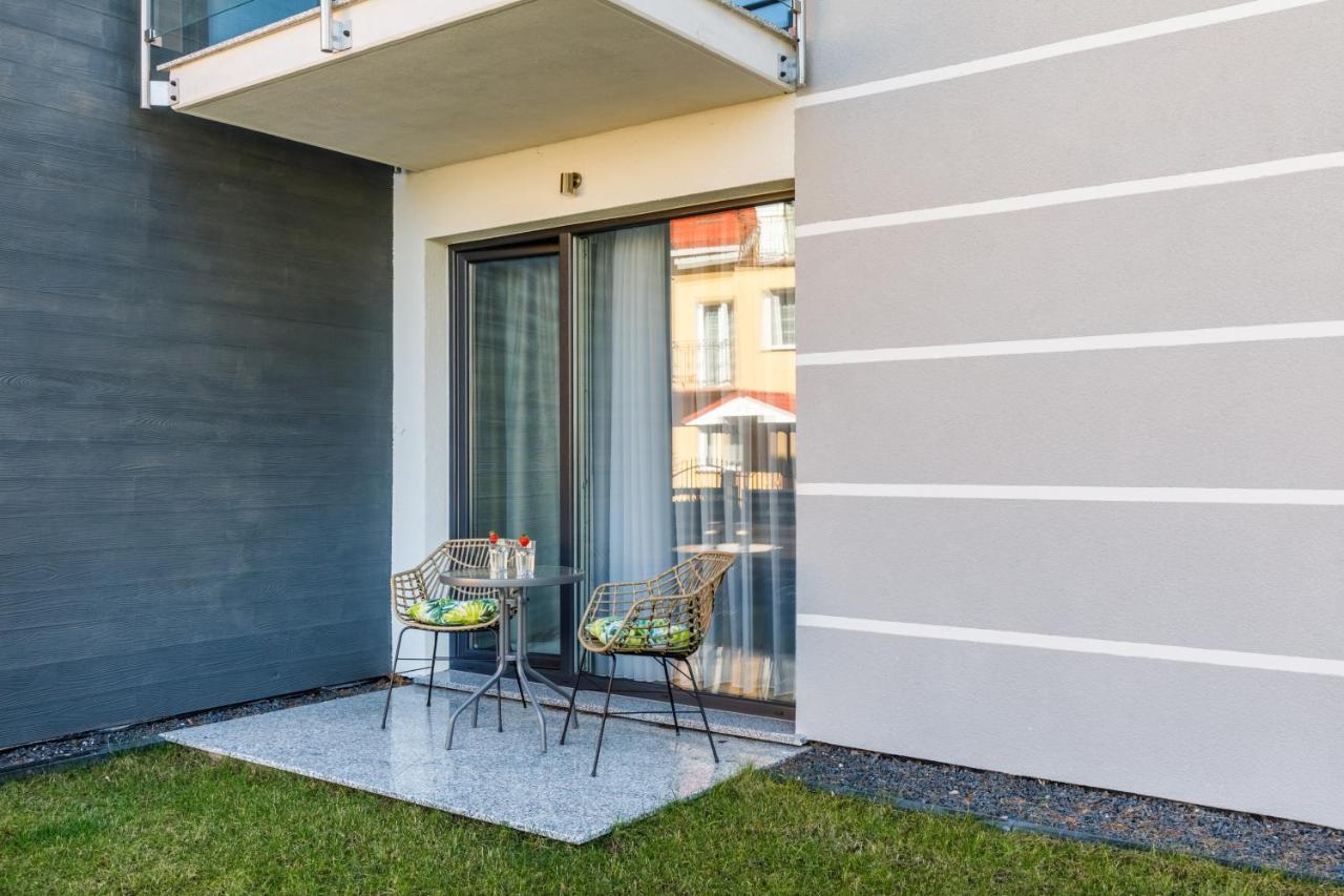 Apartment with Parking 500 m from The Sea by Noclegi Renters - Chambres d’hôtes