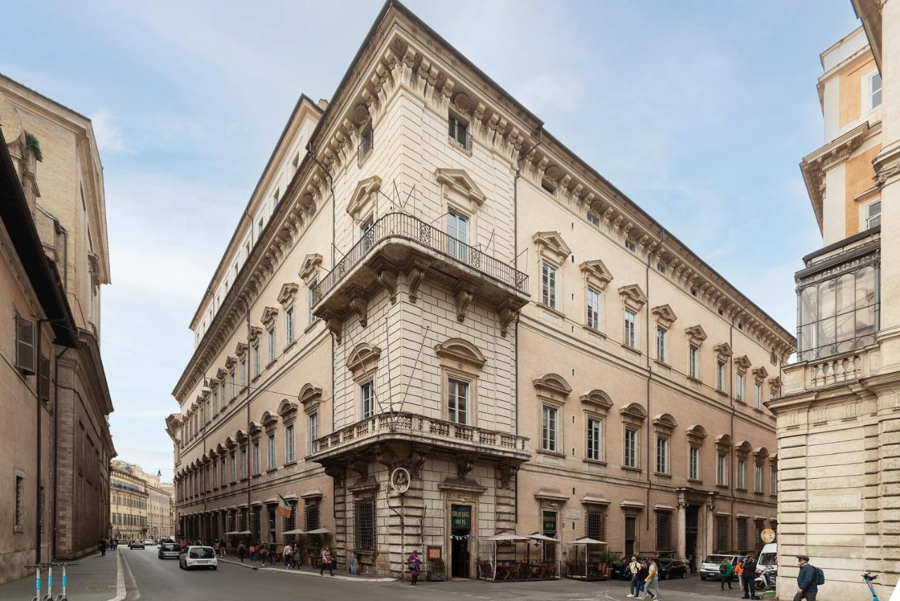 Palazzo Altieri Elegant Apartment - Bed and Breakfast Rome