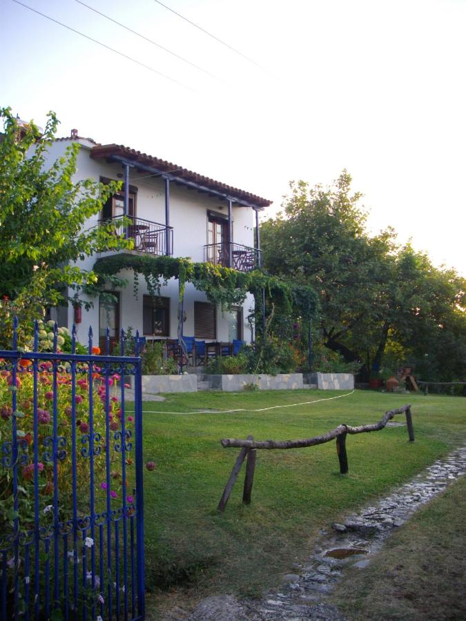 Mirsini Apartments - B&B
