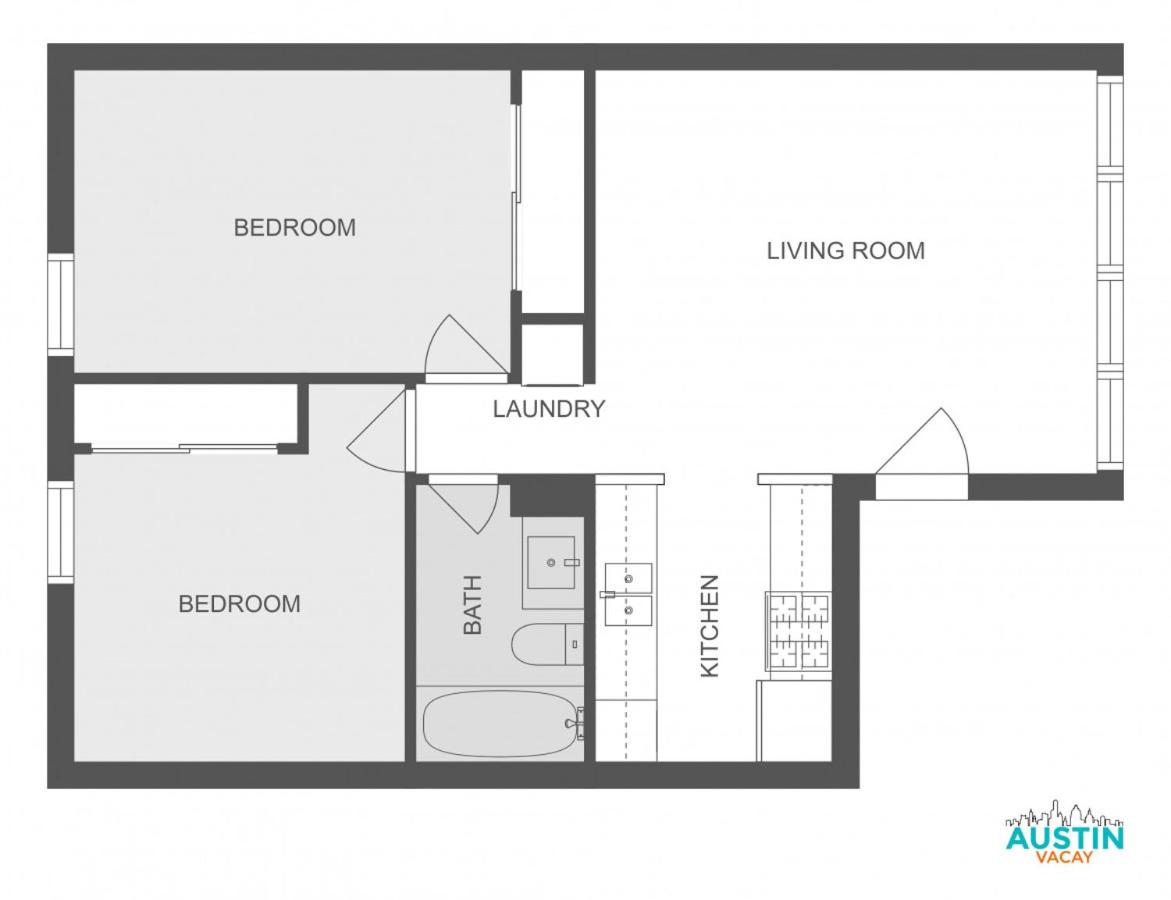 Enjoy Poolside TVs and Private Cabanas off N Lamar - B&B