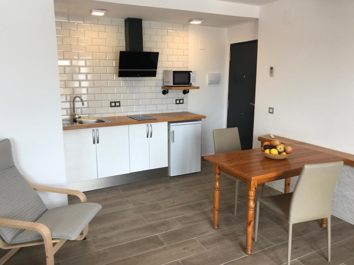 Estudio con vistas a las montañas