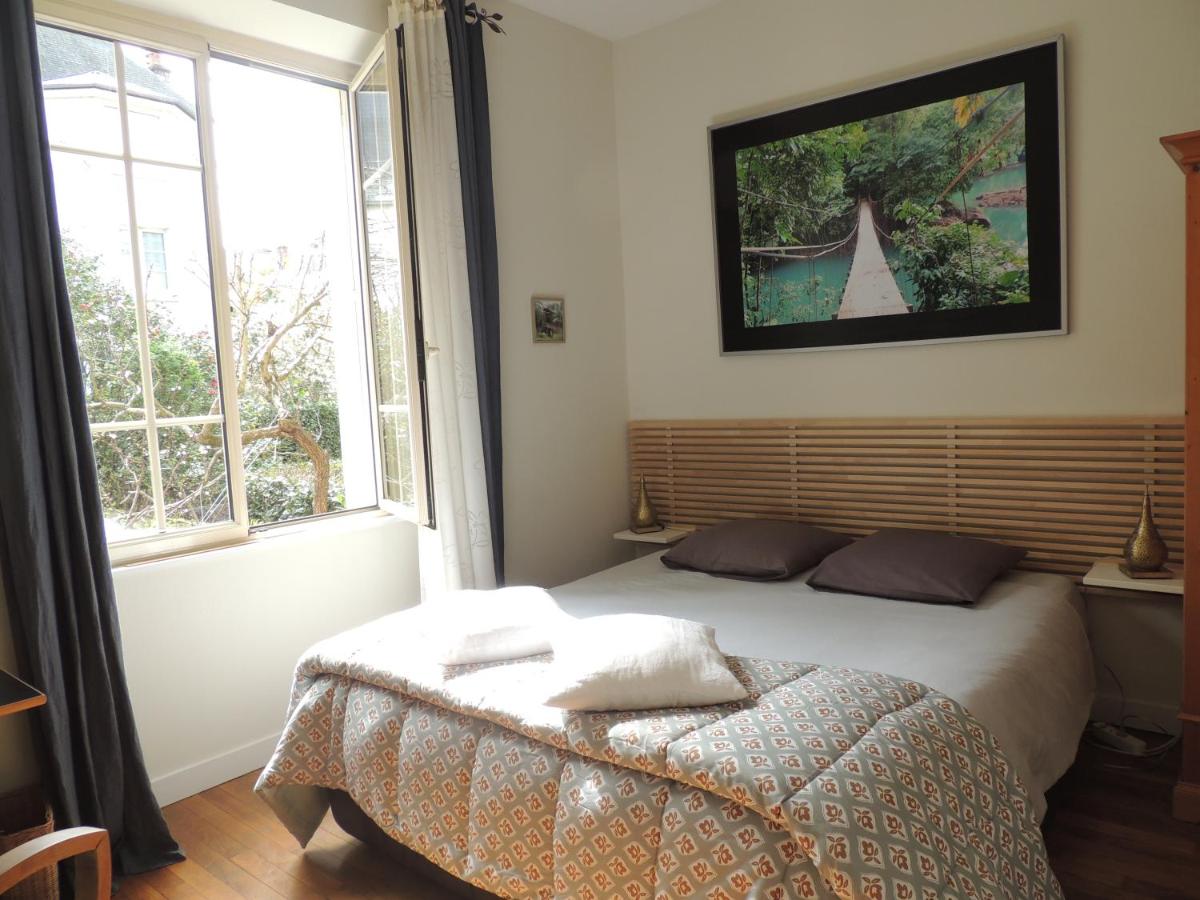 Le jardin de l'Esplanade Rennes Centre et gare - B&B Rennes