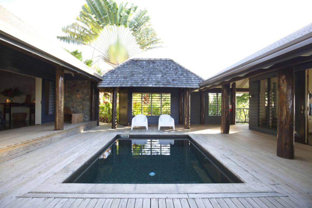 Beachfront Villa - Pod House, Private Plunge Pool - B&B Savusavu