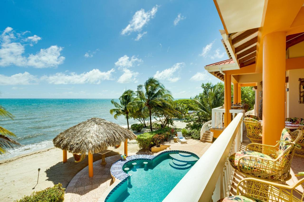 B&B Placencia - Villa 99-Beachfront-Pool-Luxury Villa - Bed and Breakfast Placencia