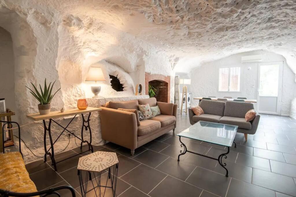 B&B Luynes - Maison troglodyte - Le Cerisier Perché - Bed and Breakfast Luynes