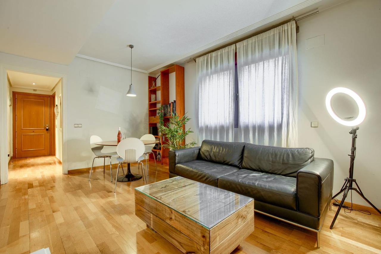 B&B Madrid - Apartamento en Chamberí con piscina - Lovely apartment in the City Center with swimming pool - Bed and Breakfast Madrid