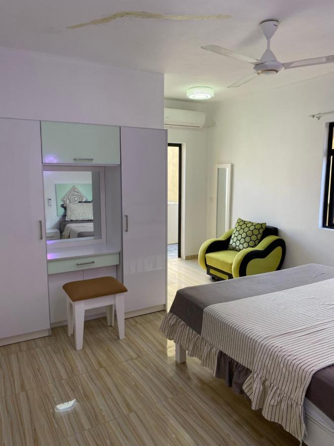 Apartment mit Balkon