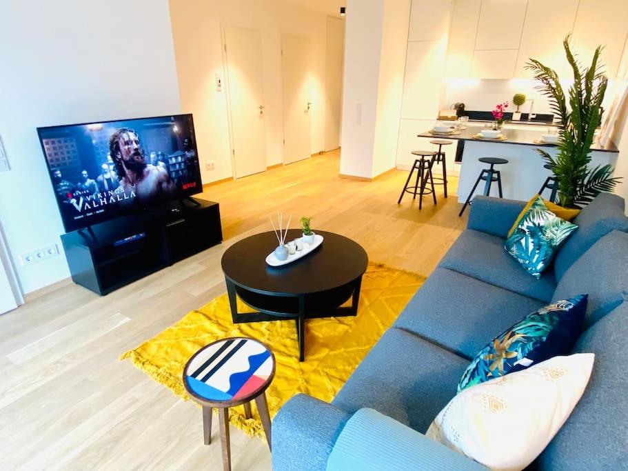Luxury Brand New Flat with Terrace & Parking - RTL1 - B&B