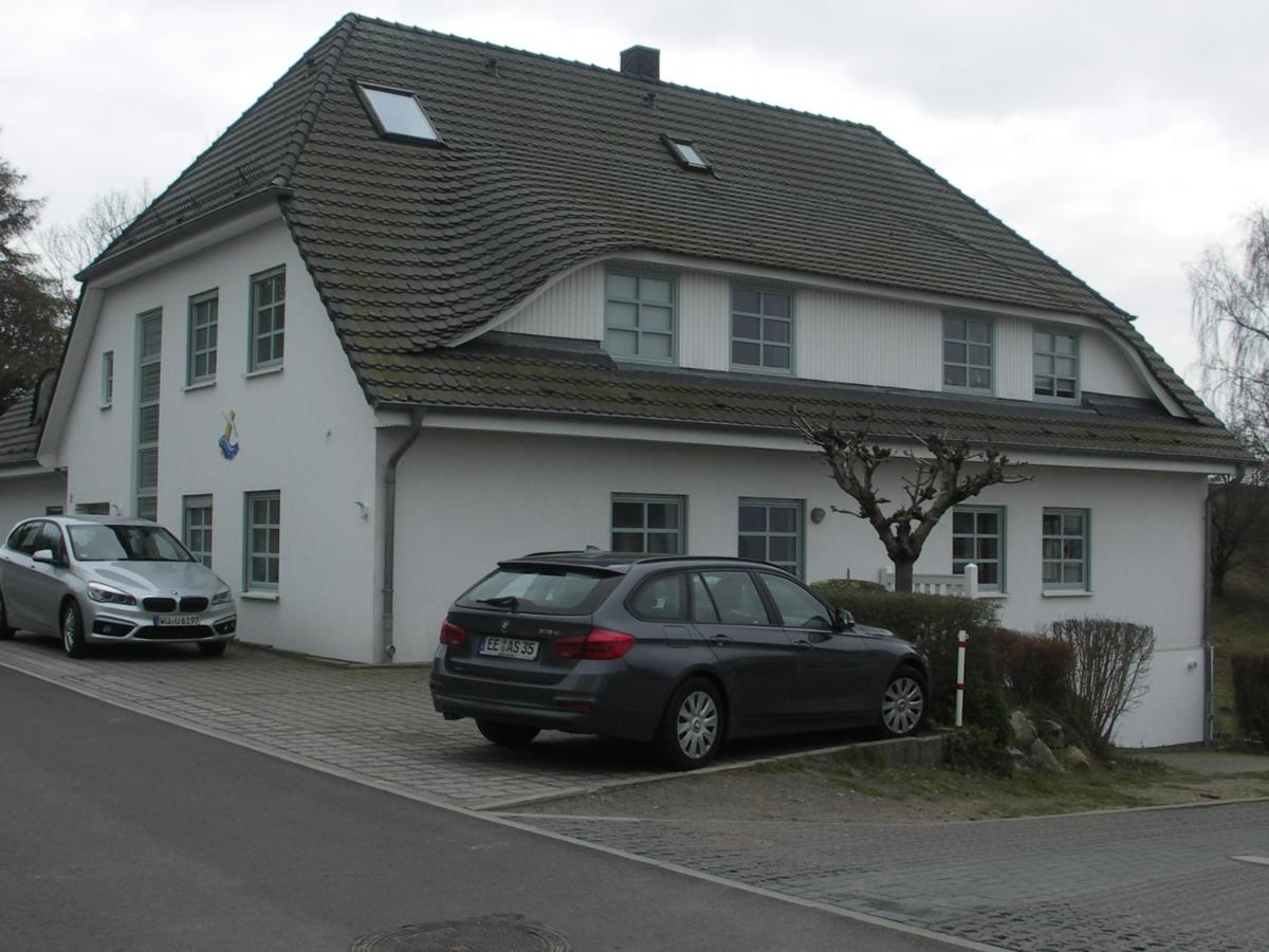 Traumblick und Komfort - lichtdurchflutete 85 qm Wohnung nahe Südstrand Göhren inklusive Schwimmbad und Sauna im AHOI Sellin - Chambres d'hôtes Ostseebad Göhren