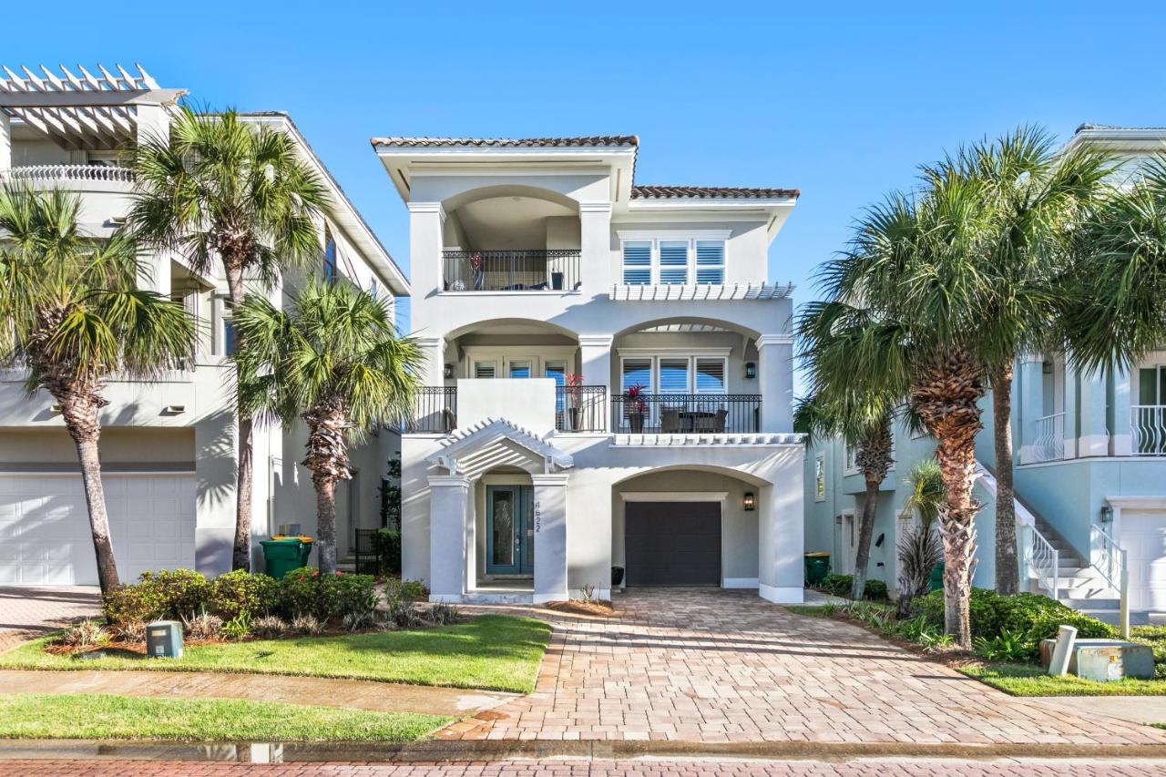 Beach View - Gated Community with Pool Hot Tub - B&B Destin