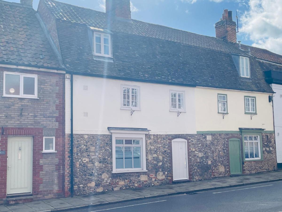 Abbey Gardens Cottage - B&B