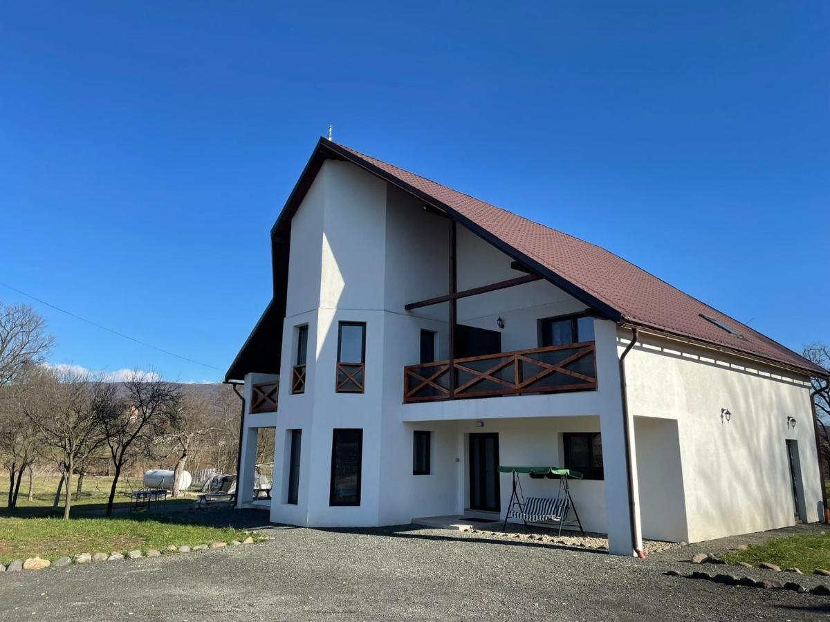 B&B Șurdești - Pensiunea RNB Maramures - Bed and Breakfast Șurdești