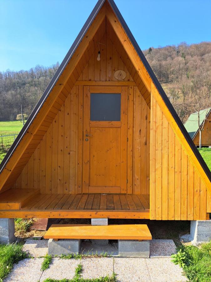 GLAMPING HIŠKe PETRIN - B&B Tolmino