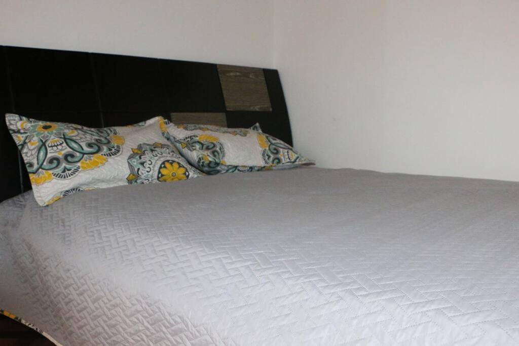 Aparta Suite Torre De Prado 502 - B&B Medellín