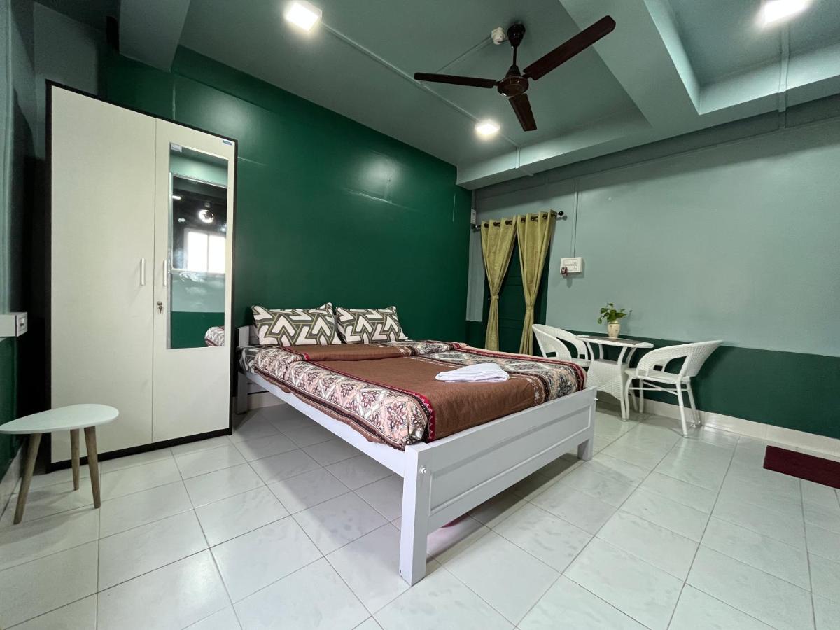 B&B Guwahati - *URBAN HOME*- A Terrace Garden Studio Unit - Bed and Breakfast Guwahati