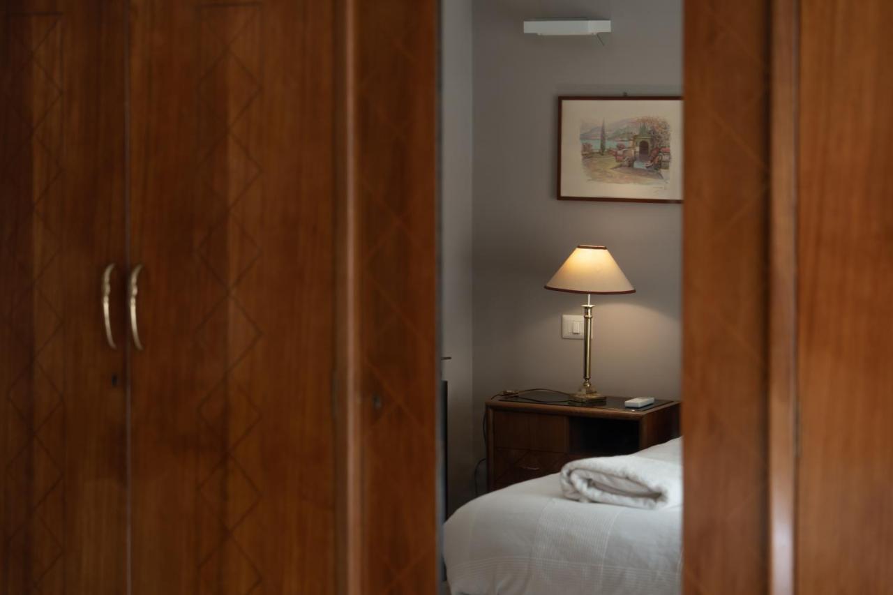 Standard Zimmer mit Kingsize-Bett