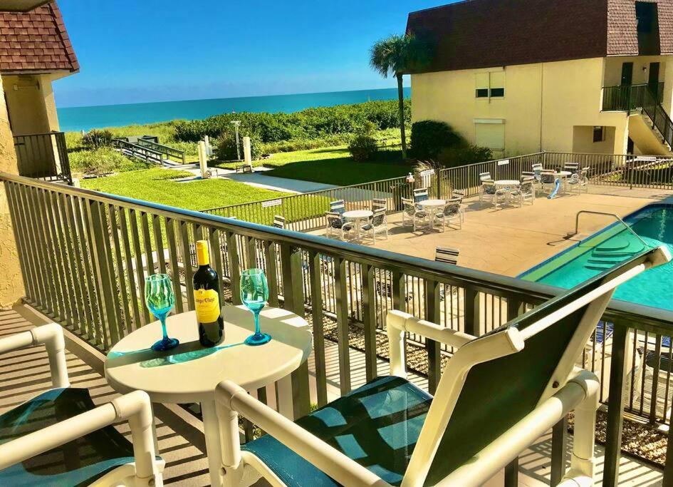 B&B Cocoa Beach - Condo By The Sea! - Bed and Breakfast Cocoa Beach