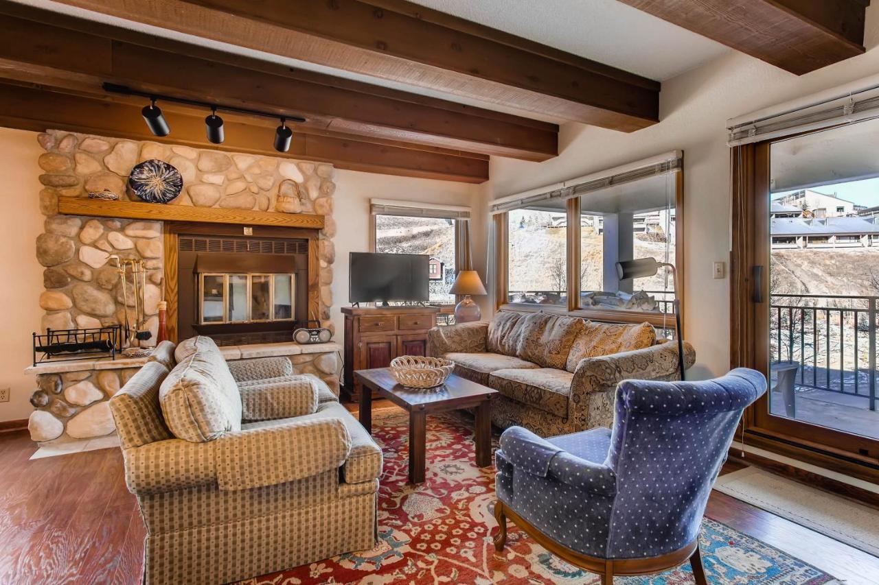 B&B Crested Butte - Mountain Views From This Plaza Condo - Sleeps 6 Condo - Bed and Breakfast Crested Butte