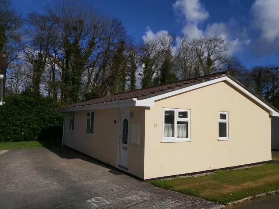 Light and bright 3 bedroom bungalow in Cornwall - Ferienwohnung Liskeard