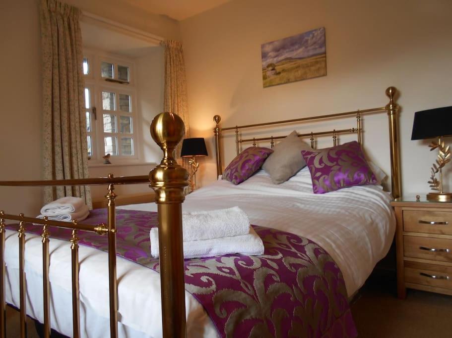 B&B West Burton - The Granary, Old Corn Mill, Yorkshire Dales - Bed and Breakfast West Burton