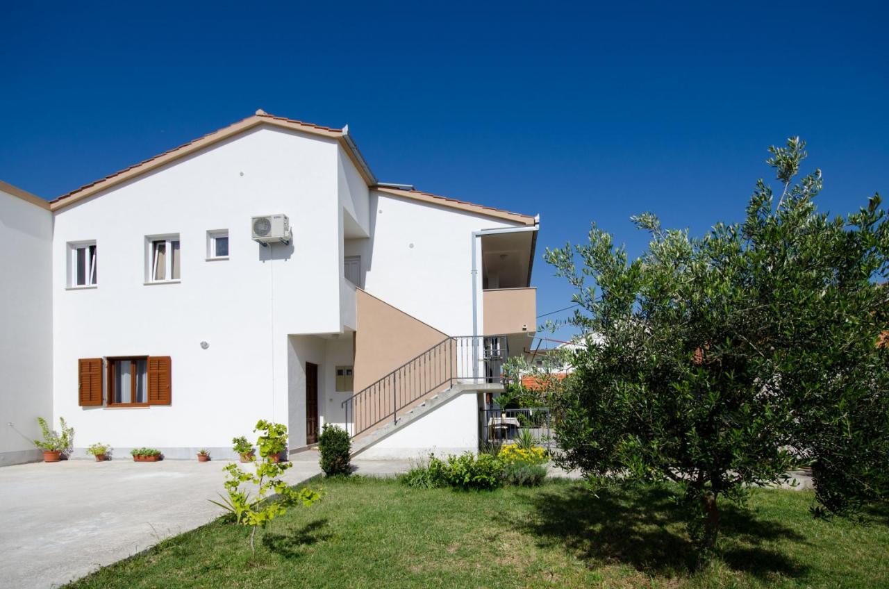 Apartment Danijela - Bed and Breakfast Trogir